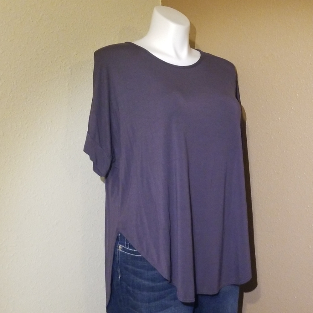 Apricot flowy top sz L